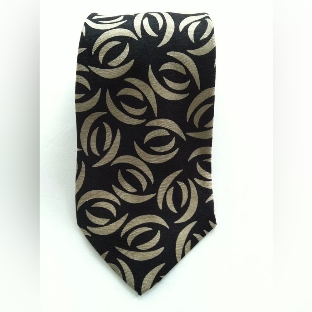GIORGIO ARMANI MENS BLACK 100%SILK CLASSIC NECK TIE WIDTH: 3 1/2" MADE IN ITALY